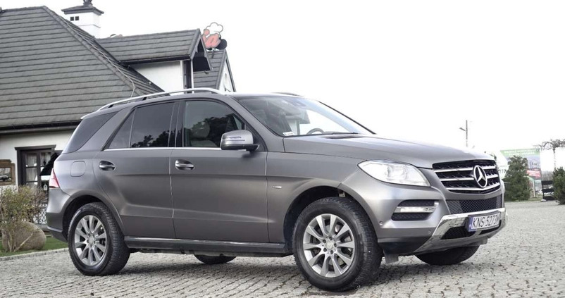 Mercedes-Benz ML cena 75700 przebieg: 228000, rok produkcji 2012 z Otmuchów małe 781